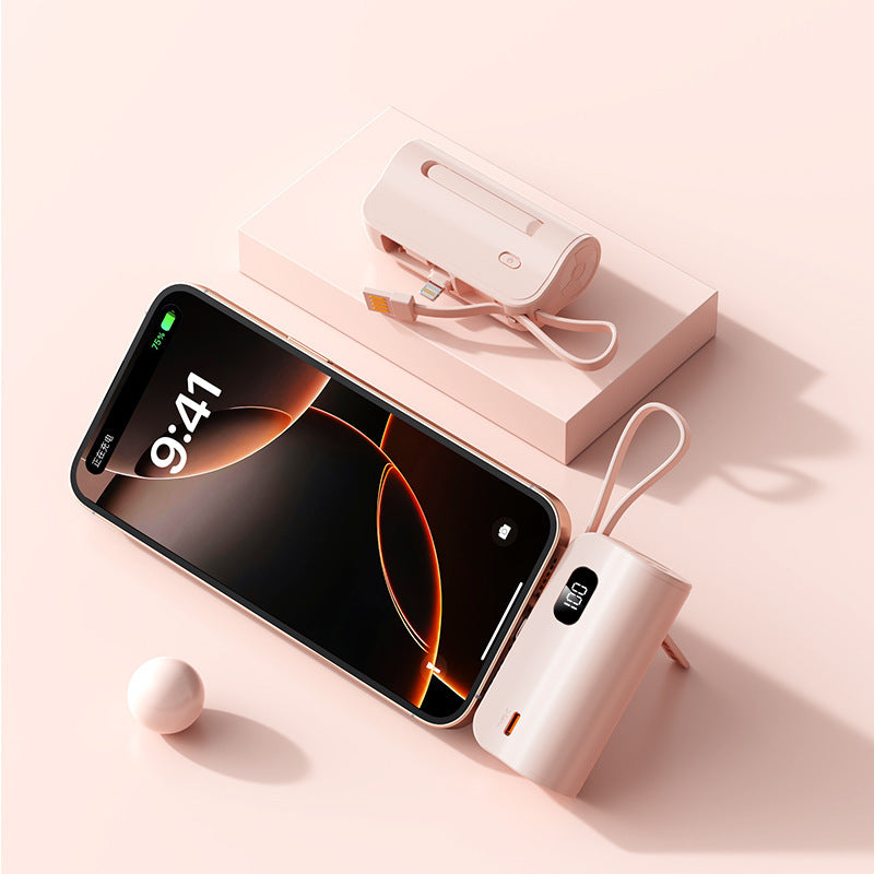 Portable chargers with USB-C and Lightning connection Stornfield