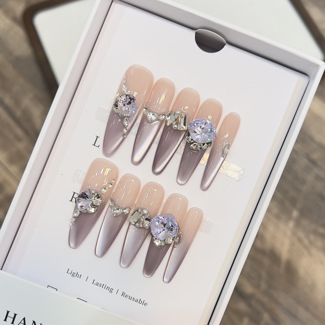 Glamorous Press-On Nail Art Set Stornfield