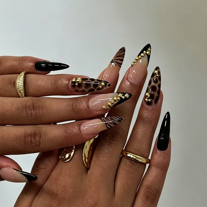 Art nail set with elegant animal and glitter patterns Stornfield