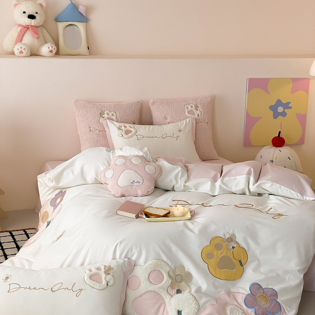 Plush Paw-Appliqué Cotton Sateen Duvet Cover Set