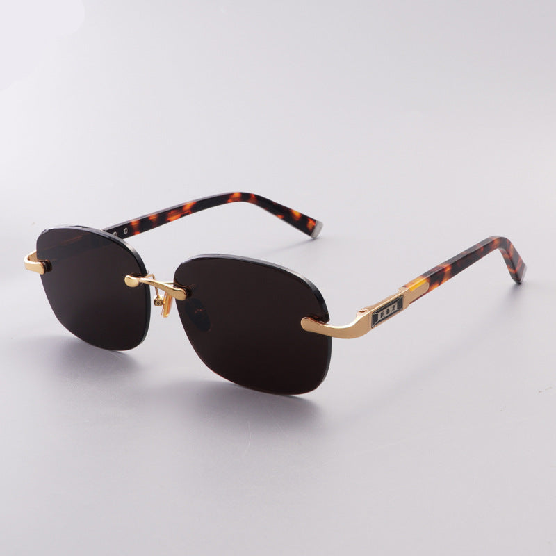 Ladies Elegant Sunglasses in Modern Retro Style Stornfield