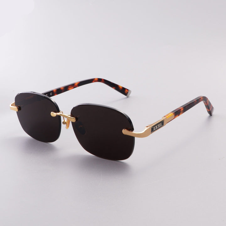 Ladies Elegant Sunglasses in Modern Retro Style Stornfield