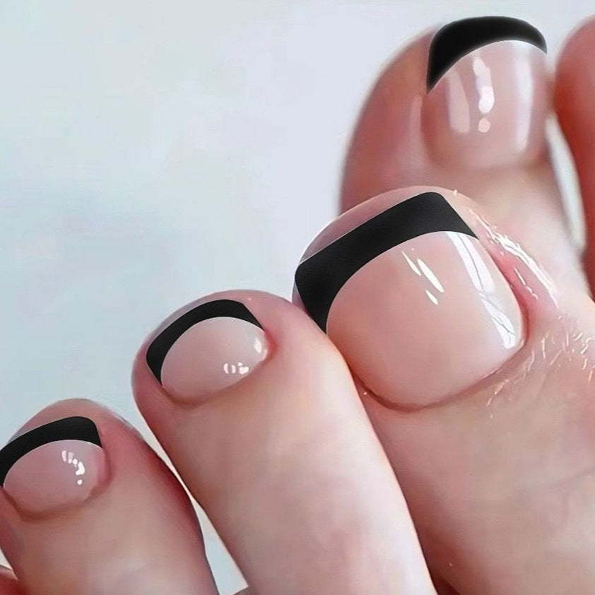 Chic French Tip Nail Art Stornfield