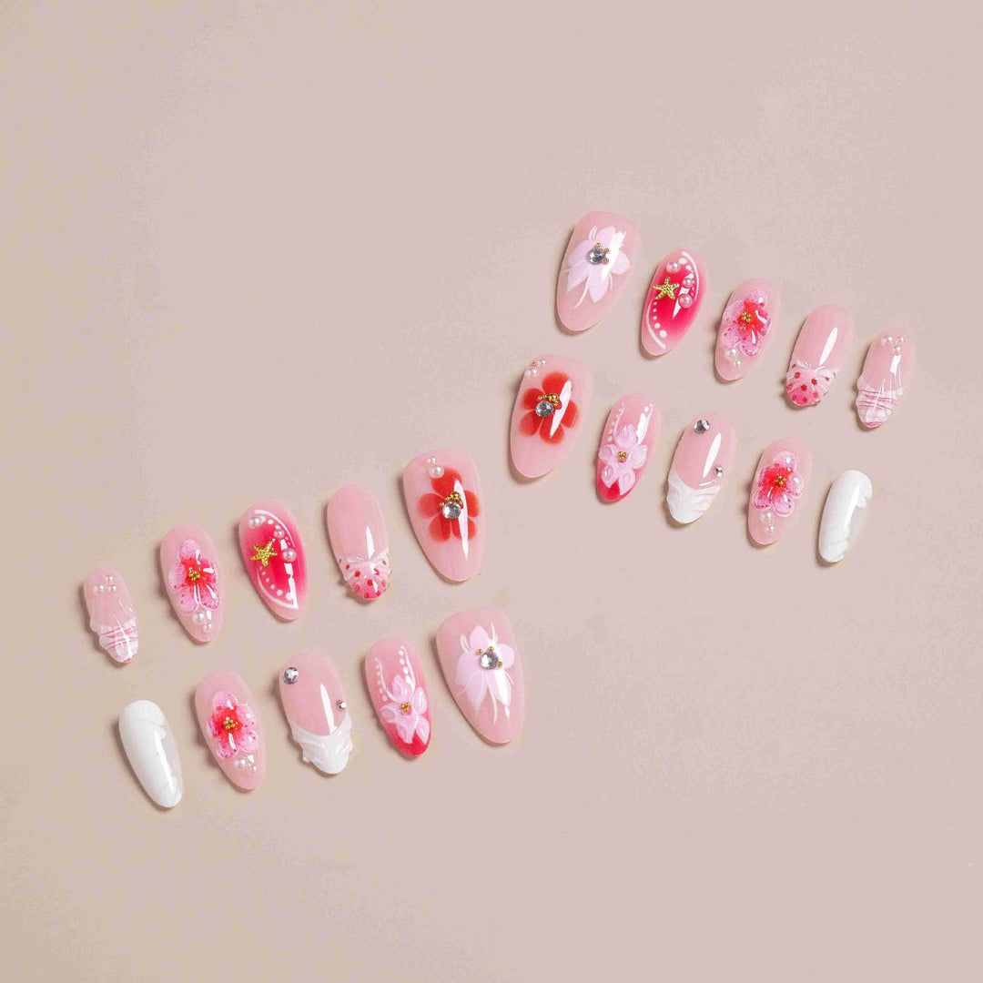Elegant Floral Design Press-On Nail Set Stornfield