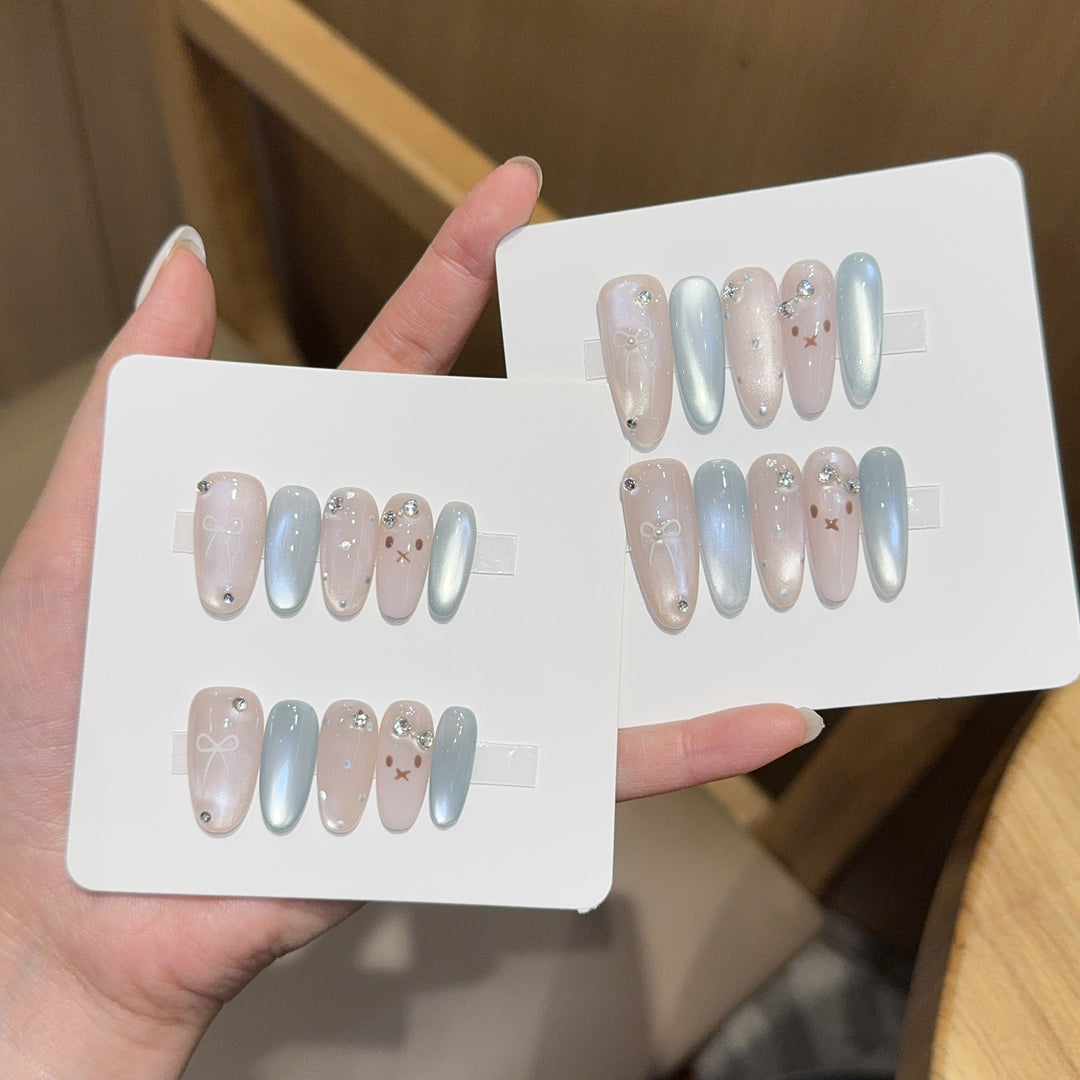 Artificial nails with playful details Stornfield