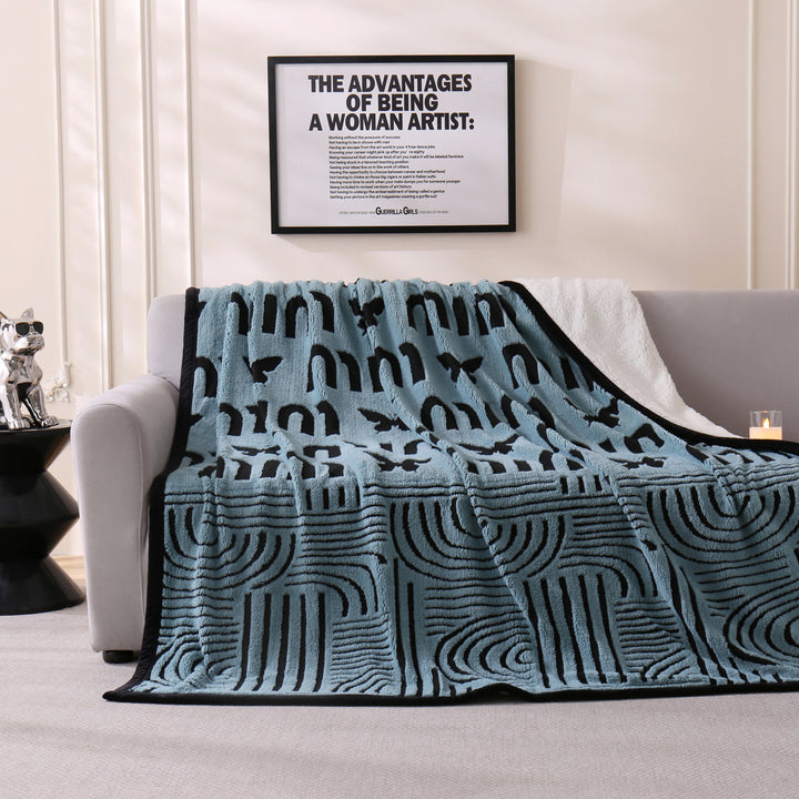 Chic Floral Pattern Throw Blanket Stornfield