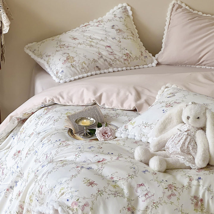 Plush Cotton Duvet Cover Set with Pom-Pom Edge and Whimsical Nursery Print