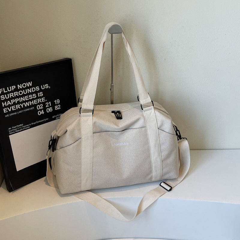 Sporty Weekend Bag With Ergonomic Carrying Options Stornfield