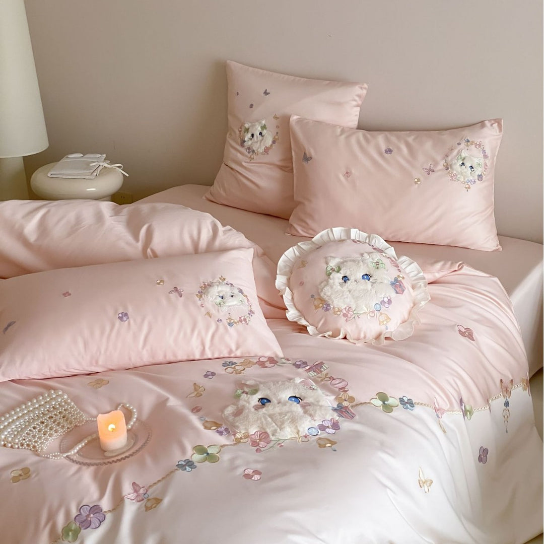 Whimsical Embroidered Plush Cat Cotton Sateen Duvet Cover Set with Ruffled Round Pillow