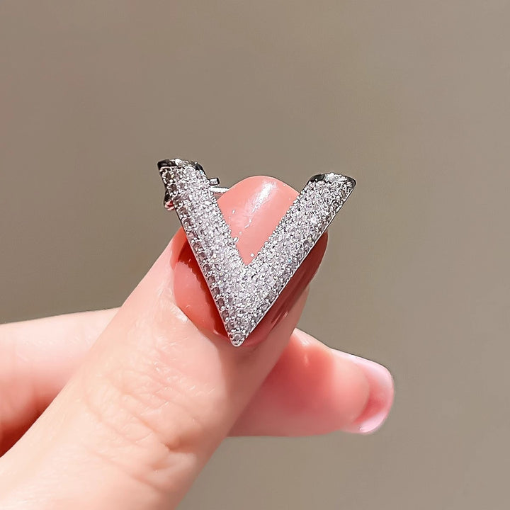 Elegant V-Shaped Brooch with Sparkling Crystals Stornfield