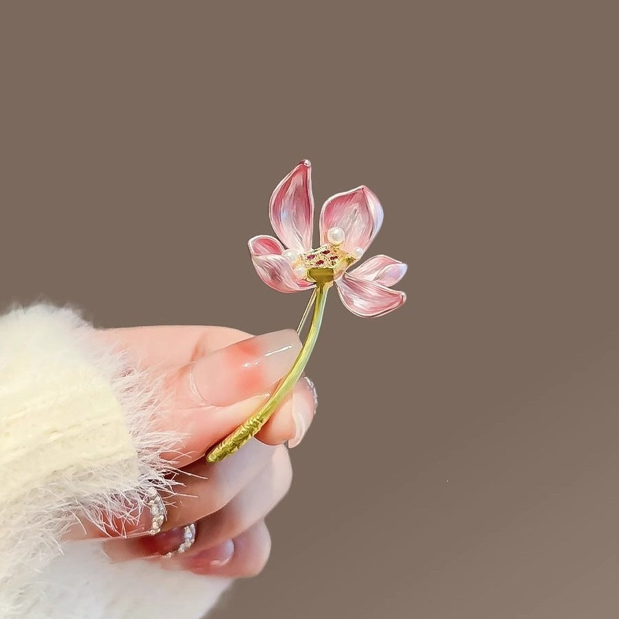 Elegant Flower Brooch Stornfield