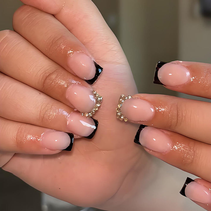 Luxury Acrylic Nail Set with Glitter and Detailed Designs Stornfield