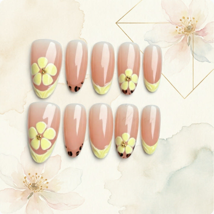 Artificial nail with floral motif Stornfield