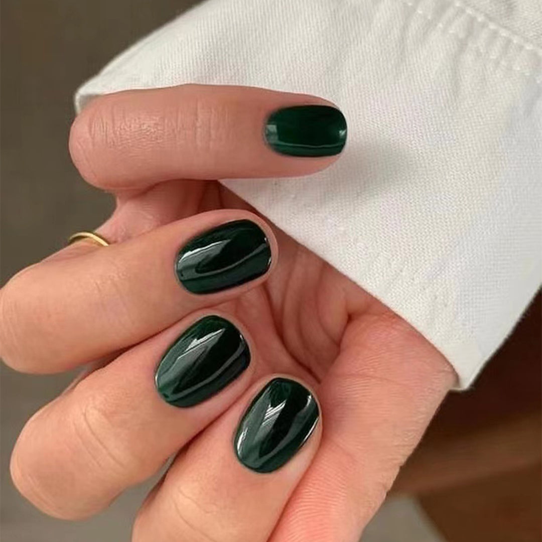 Elegant Nail Art with Gloss Finish Stornfield