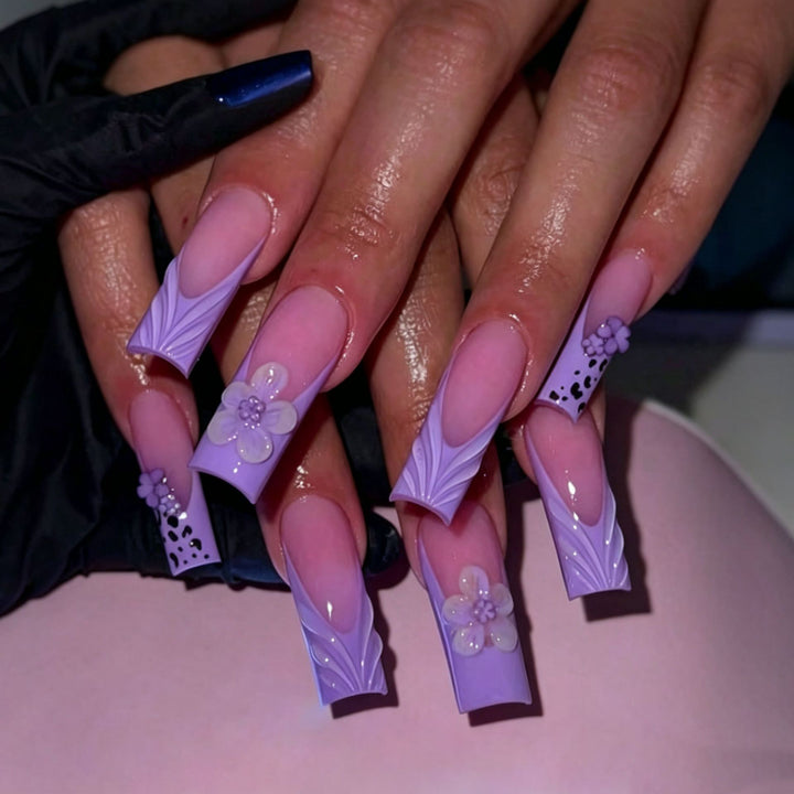 Elegant Press-On Nail Tips with Decorative Bow Stornfield