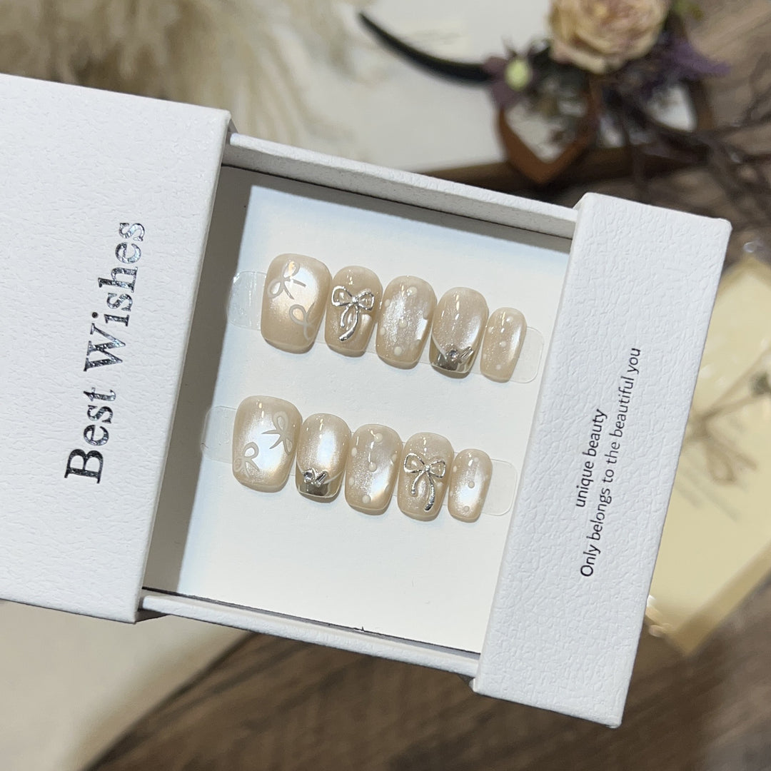 Elegant Bow-Embellished Press-On Nail Art Set Stornfield
