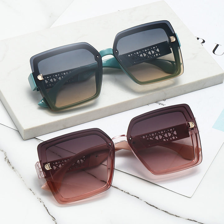 Ladies fashionable square sunglasses with sturdy frame and UV protection Stornfield