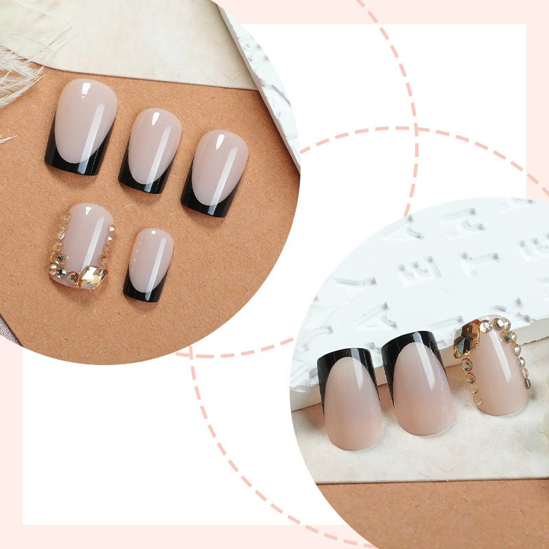 Nail set with an elegant gradient and glitter accents Stornfield
