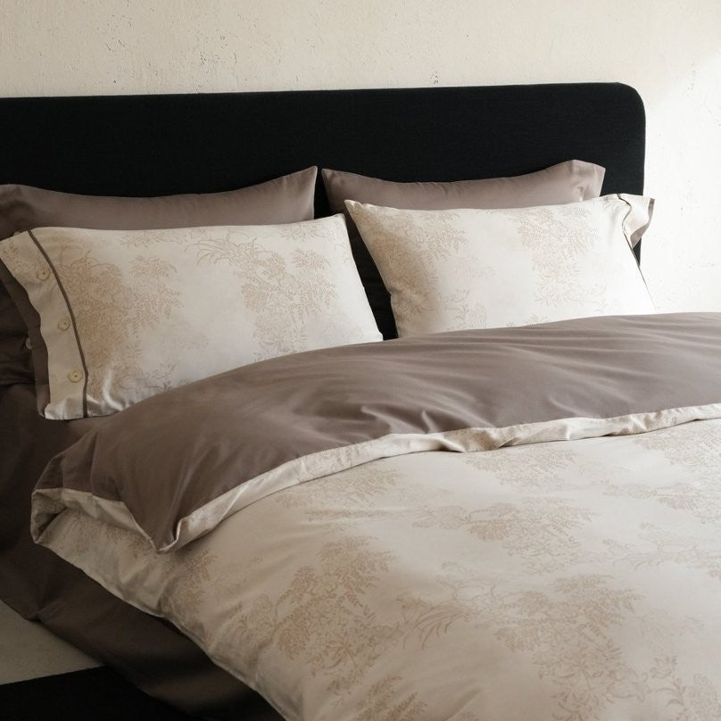 Luxury Cotton-Sateen Duvet Cover Set with Subtle Tonal Micro-Print & Hidden Closure
