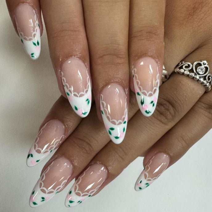 Elegant Floral Accent Press-On Nails Stornfield