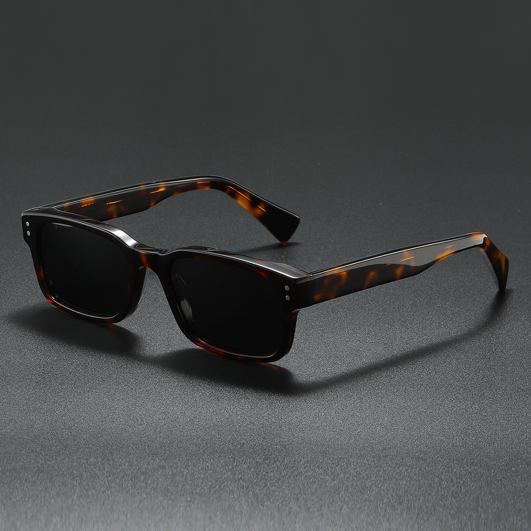 Women's sunglasses in modern, minimalist design Stornfield