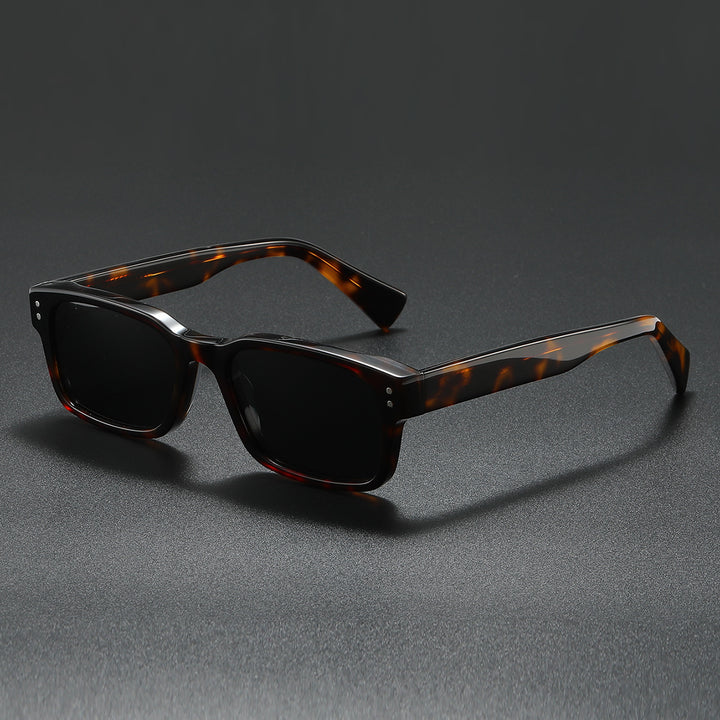 Women's sunglasses in modern, minimalist design Stornfield