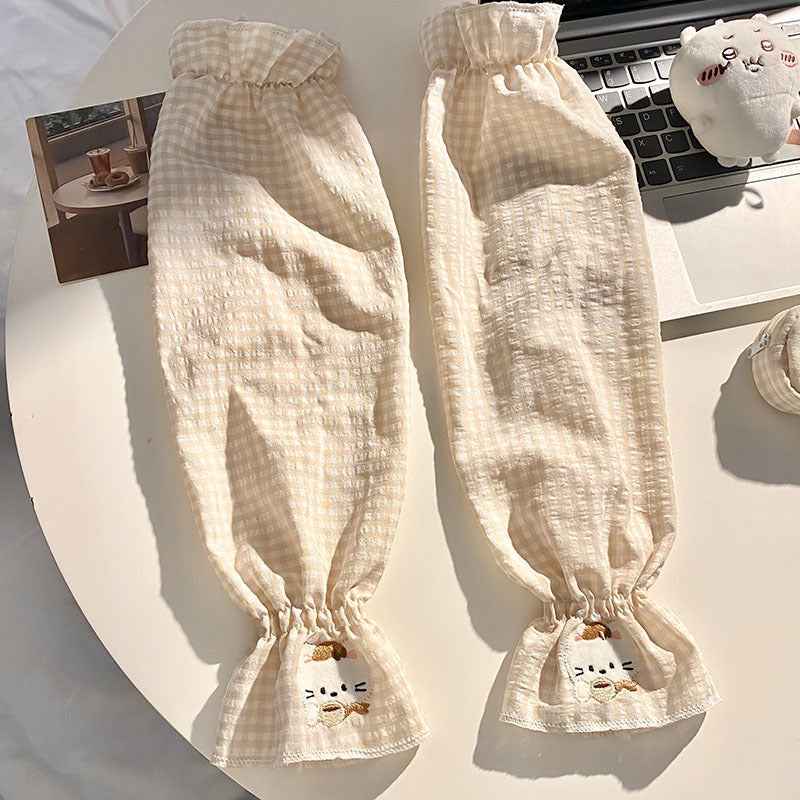 Wrist warmers with cute animal design Stornfield