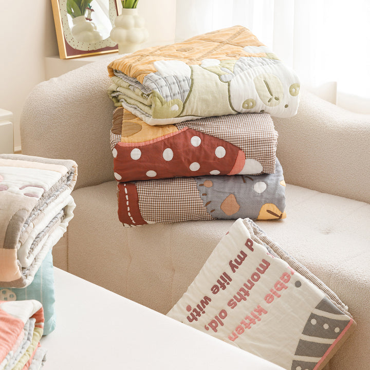 Quilted Cotton Bedding Comforter with Appliqué Bears