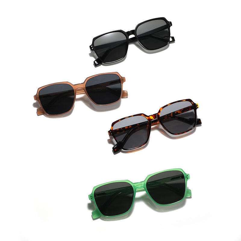 Women's square sunglasses with stylish plastic frame and polarized lenses Stornfield