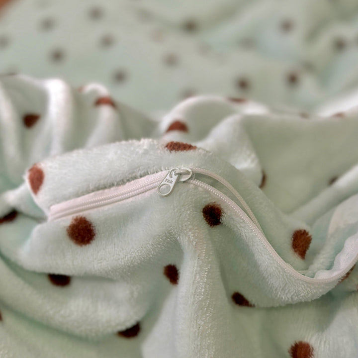 Cozy Polka Dot Fleece Blanket