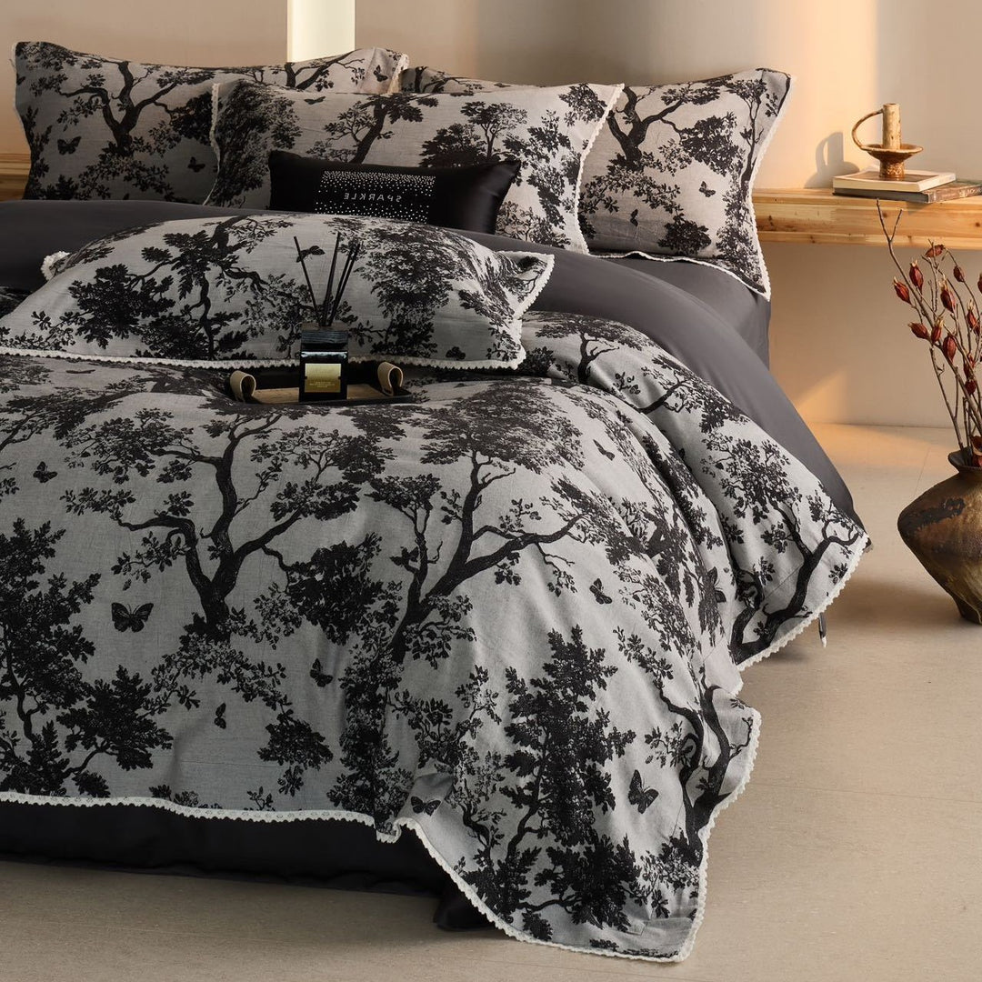 Printed Duvet Cover Set with Scalloped Edge and Botanical Toile Design