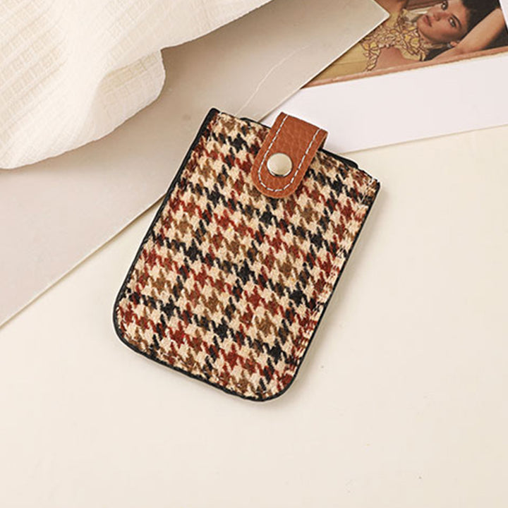 Elegant Textured Cardholder Stornfield