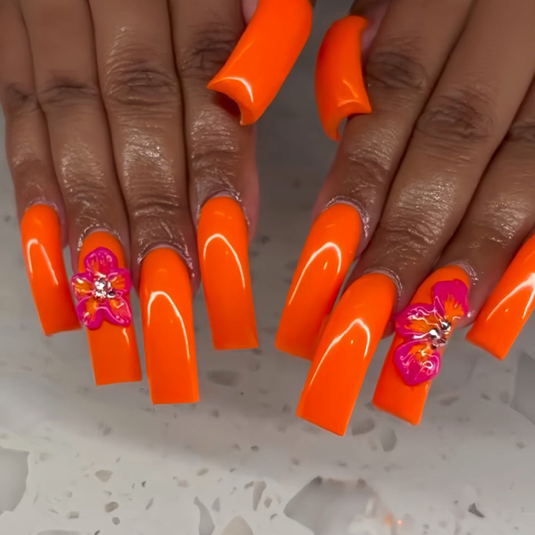 Glamorous Press-On Nail Extensions with Artistic Flower Design Stornfield