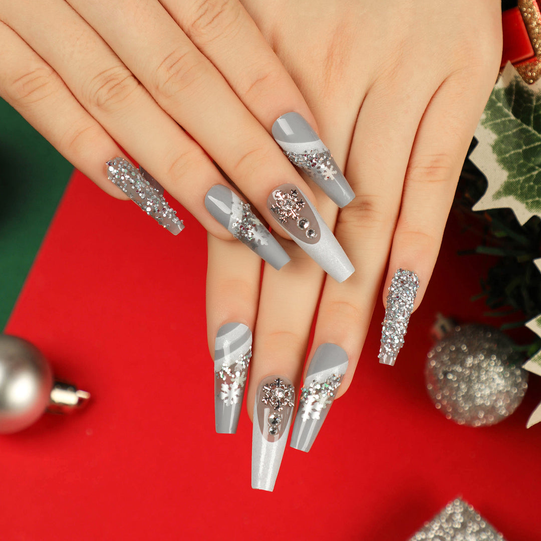 Elegant Artificial Nails with Glitter and Snow Design Stornfield
