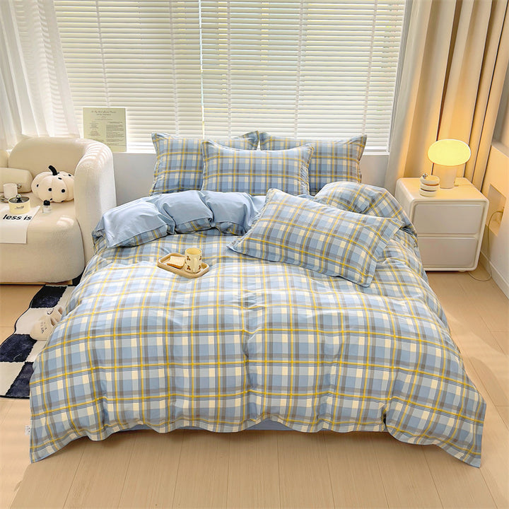 Playful Bear Checkered Comforter Set