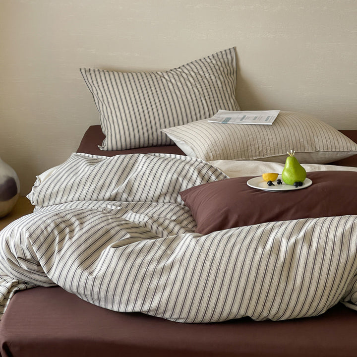 Striped linen bedding set with breathable cotton-linen mix