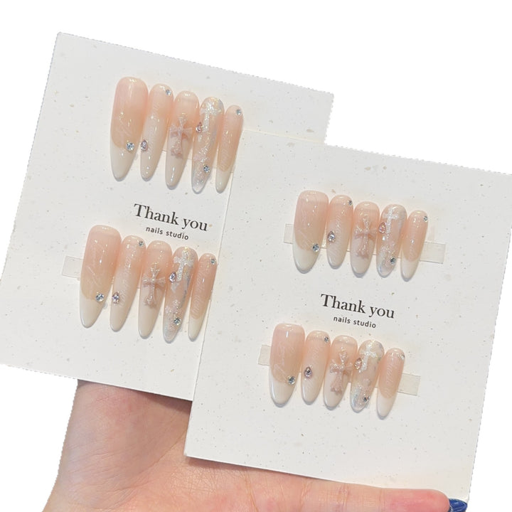 Artificial nail tips with elegant accents Stornfield