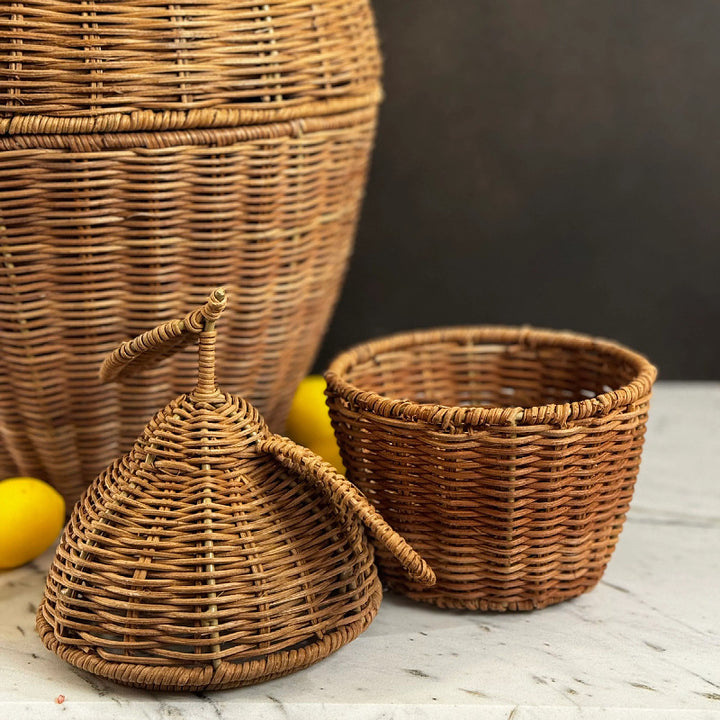 Playful fruit basket with lid Stornfield
