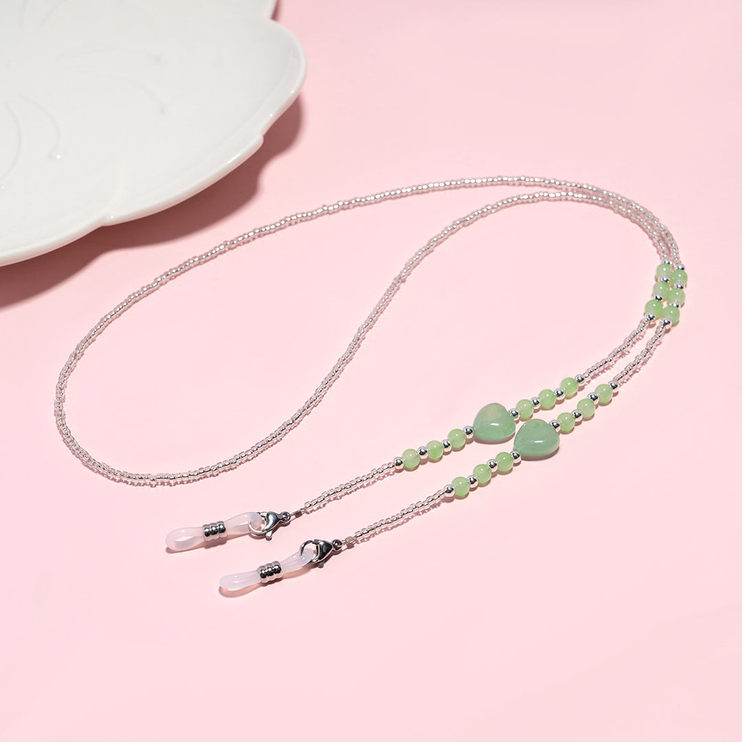 Elegant Beaded Eyewear Chain Stornfield
