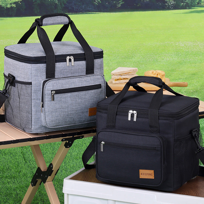 Insulated cooler bag with practical exterior pockets Stornfield