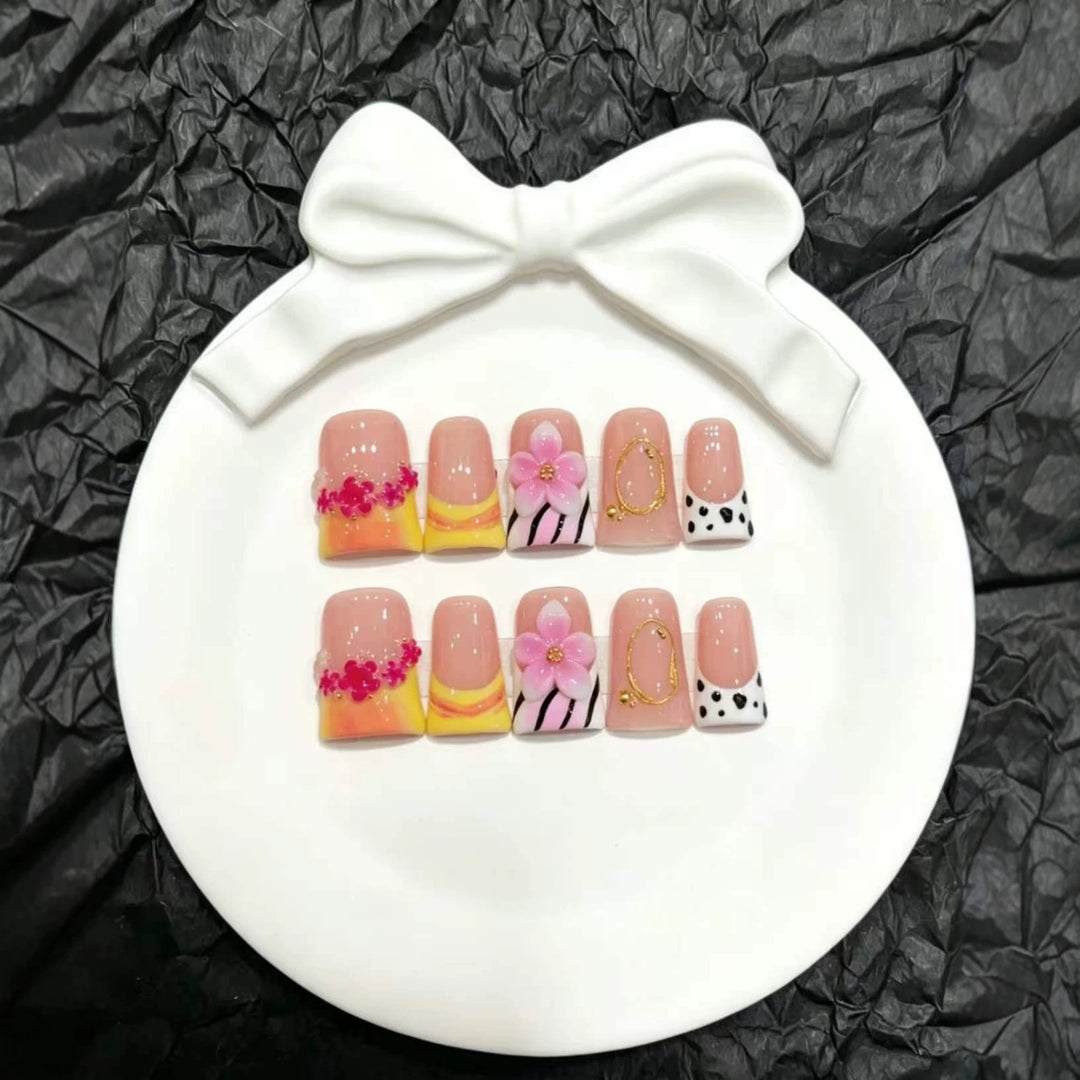 Decorative Floral Art Press-On Nails