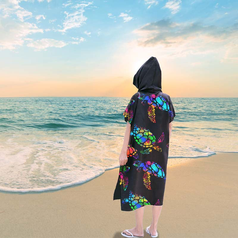 Bath towel with colorful sea turtle design Stornfield