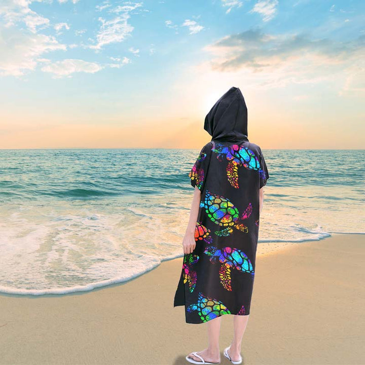 Bath towel with colorful sea turtle design Stornfield