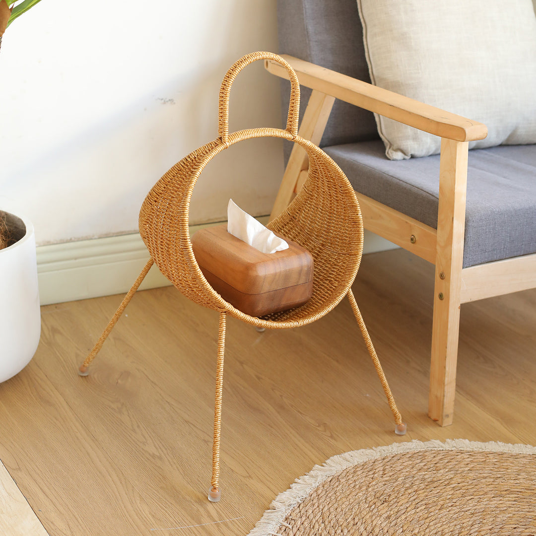 Unisex design basket with curved shape and ergonomic carry handle Stornfield