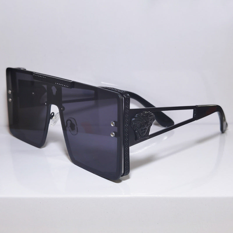Ladies oversized luxury sunglasses with delicate design element Stornfield