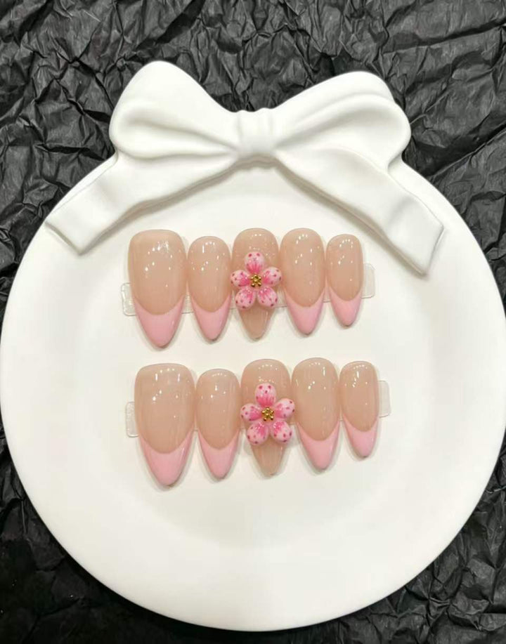 Decorative Floral Touch Press-On Nail Set