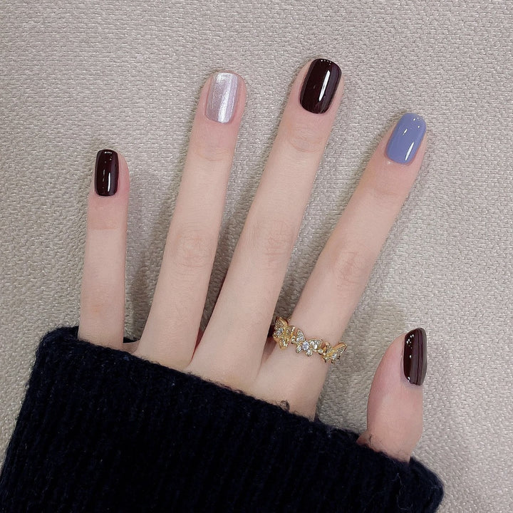 Chic Press-On Nail Set