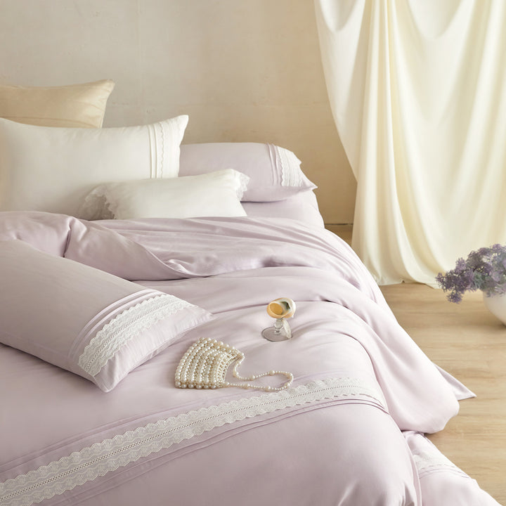 High-quality cotton percale bedding set with fine lace trim