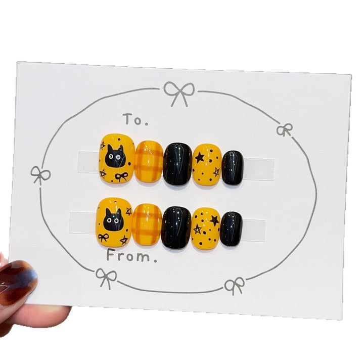 Creative Nail Art with Halloween Motif Stornfield