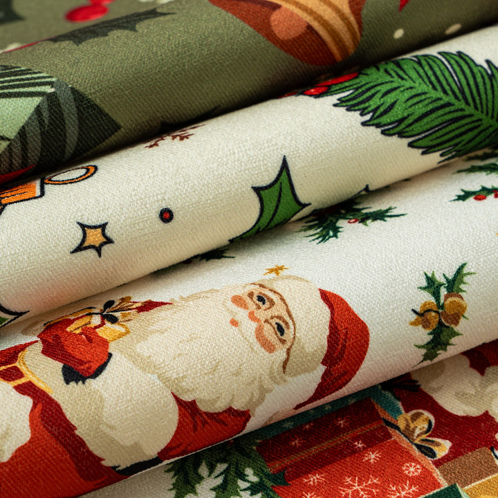 Wipeable Christmas table mat with wavy edge, non-slip bottom and festive pattern